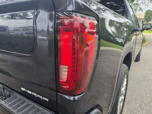 Used 2022 GMC Sierra 1500 Denali AWD/4WD image 12