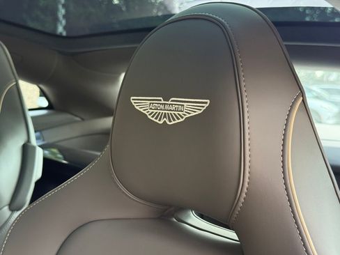 New 2025 Aston Martin Vanquish image 5