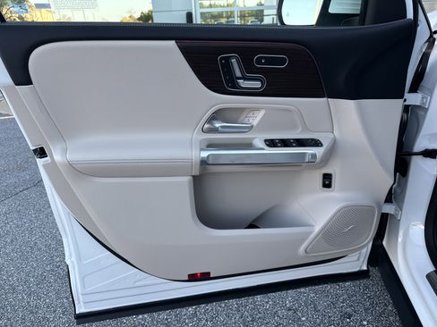 New 2026 Mercedes-Benz GLB 250 image 16