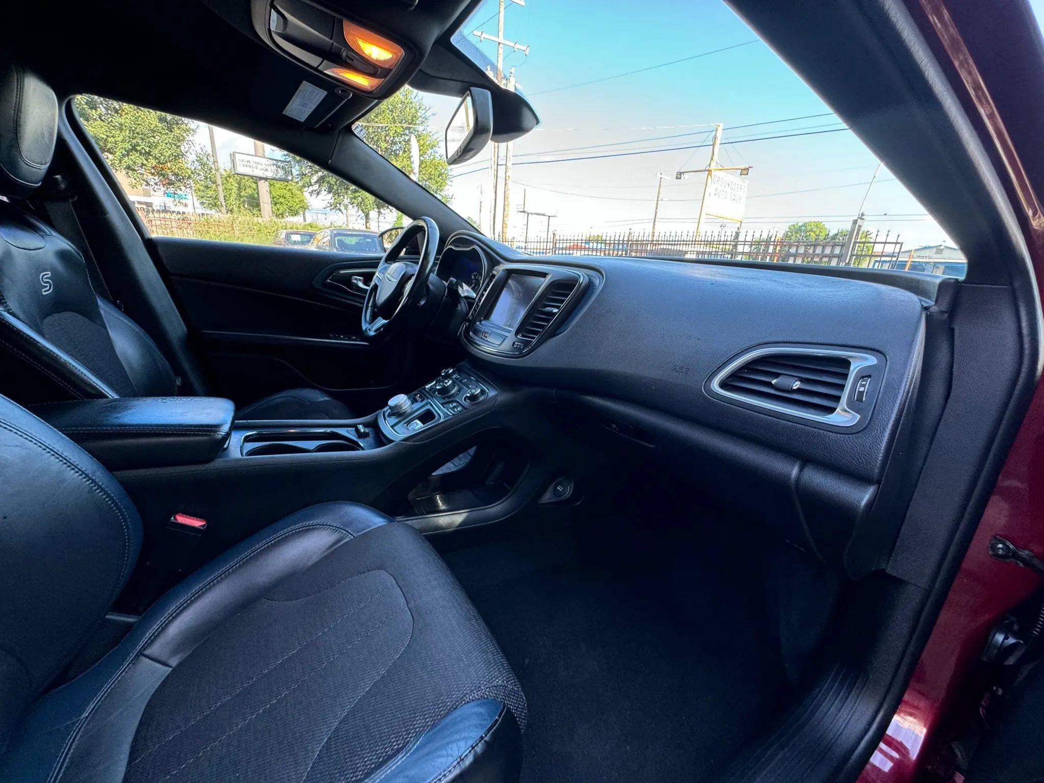 Used 2015 Chrysler 200 S w/ Navigation & Sound Group I FWD image 19