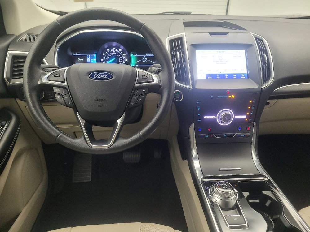 Used 2020 Ford Edge Titanium w/ Equipment Group 301A AWD/4WD image 22