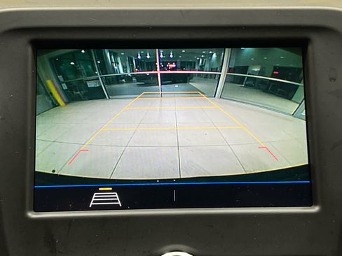 Used 2021 Chevrolet Equinox LT image 25