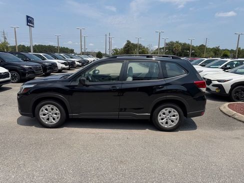 Used 2021 Subaru Forester AWD/4WD image 11