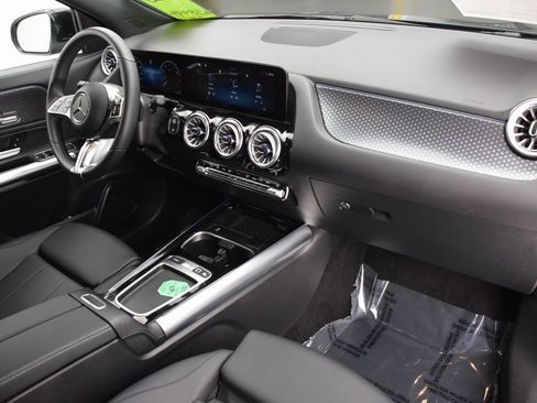 Certified 2025 Mercedes-Benz GLA 250 image 14