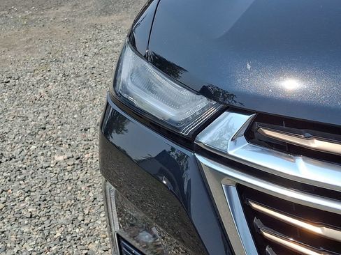 Used 2023 Chevrolet Traverse High Country w/ LPO, Floor Liner Package AWD/4WD image 31
