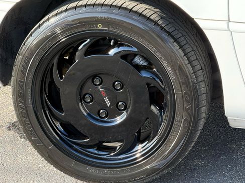 Used 1996 Chevrolet Corvette Coupe image 21