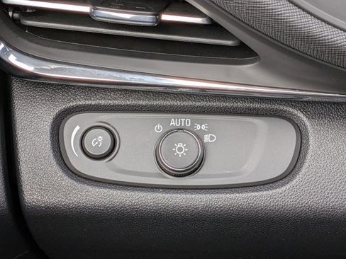 Used 2025 Buick Envista Preferred w/ Convenience I Package image 15