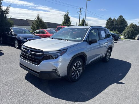 Certified 2025 Subaru Forester Touring AWD/4WD image 24