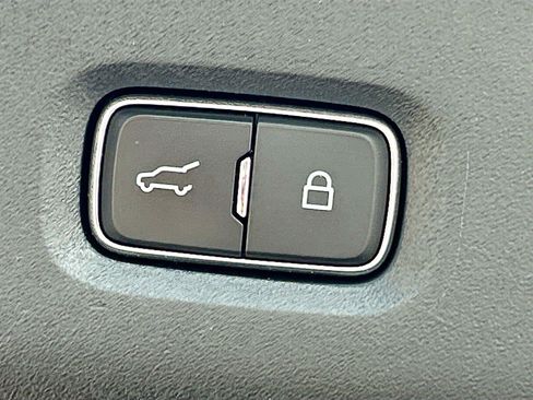 Used 2025 Ford Expedition Platinum AWD/4WD image 15