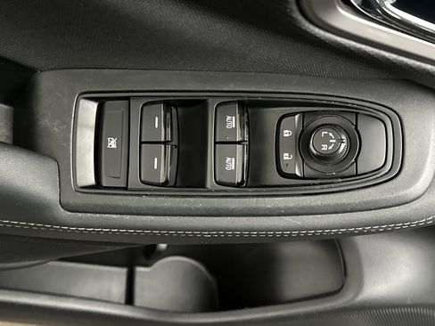 Used 2023 Subaru Forester Premium image 18