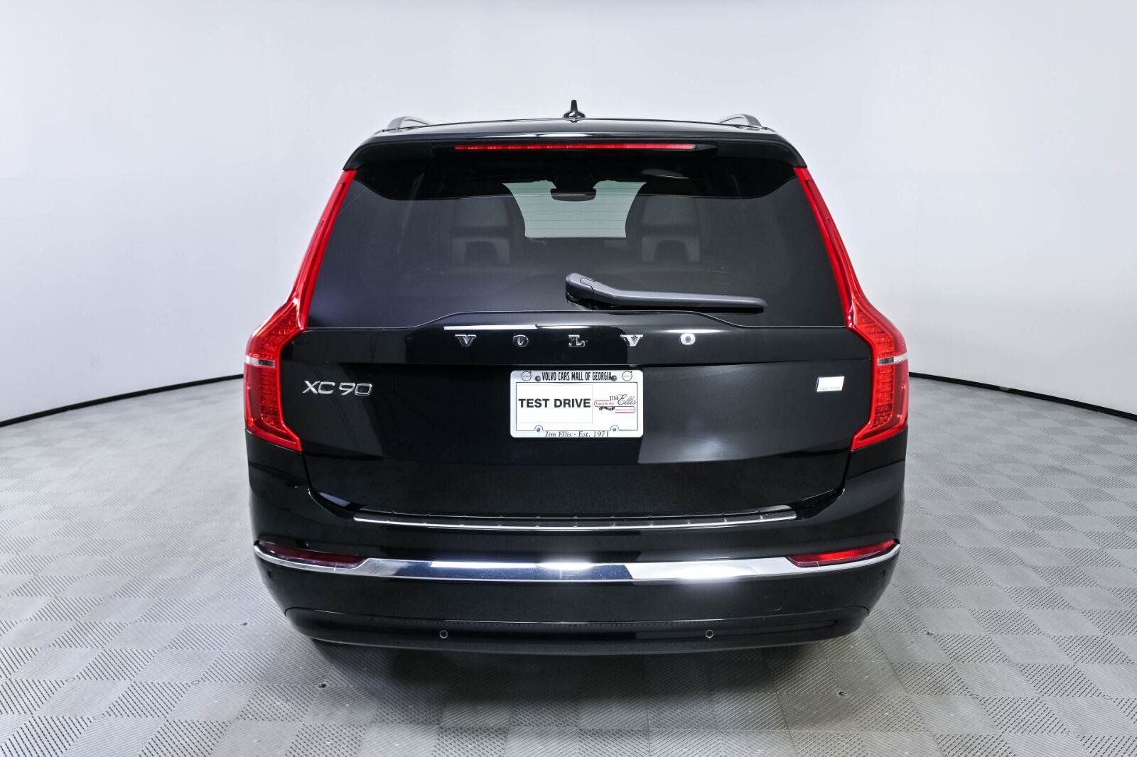 Certified 2024 Volvo XC90 T8 Plus w/ Protection Package Premier AWD/4WD image 28