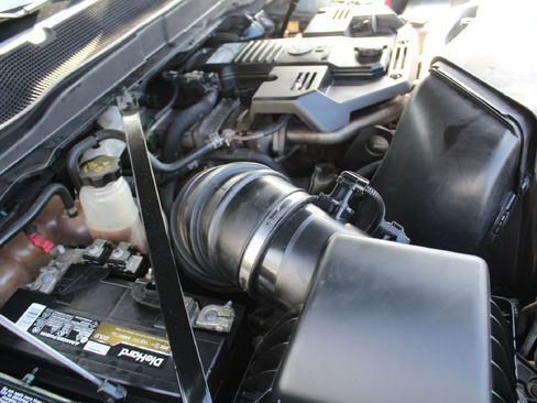 Used 2020 RAM 5500 Tradesman w/ Safety Group image 36