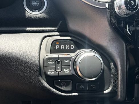 New 2026 RAM 1500 4x4 Crew Cab image 28