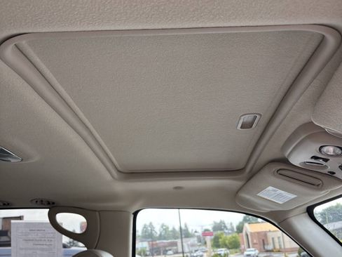 Used 2004 Cadillac Escalade AWD image 18