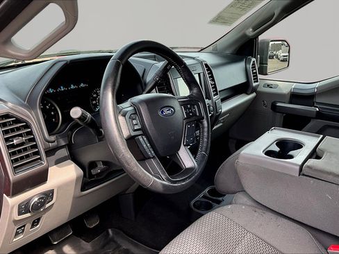 Used 2019 Ford F150 XLT w/ Equipment Group 302A Luxury image 15