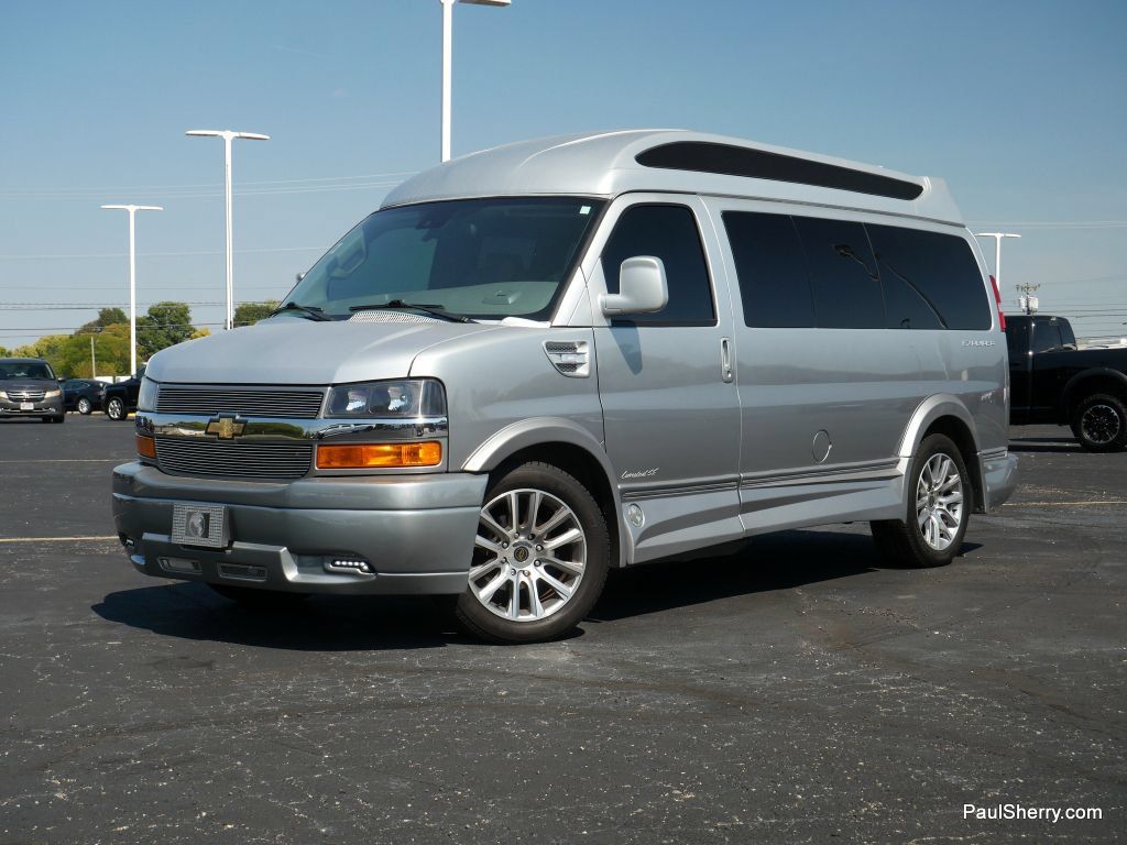 Used 2021 Chevrolet Express 2500 LS w/ Enhanced Convenience Package RWD image 11