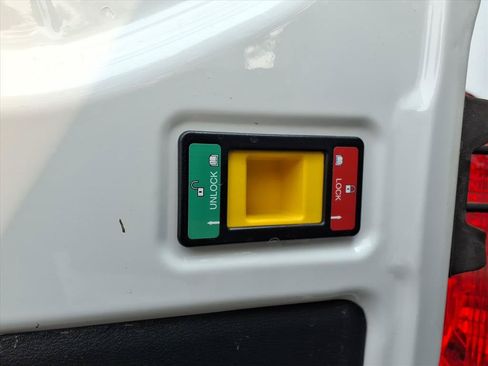 Used 2023 Ford Transit 250 Low Roof AWD image 27