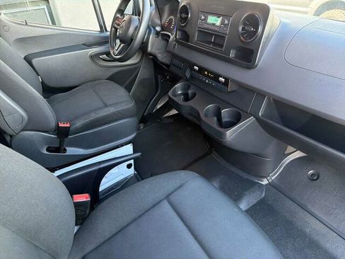Used 2020 Mercedes-Benz Sprinter 3500 image 18