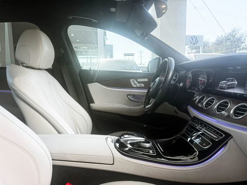 Used 2017 Mercedes-Benz E 300 w/ Premium 1 Package image 31
