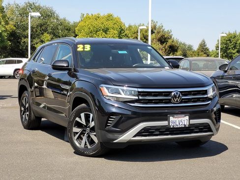 Used 2023 Volkswagen Atlas Cross Sport SE FWD image 2