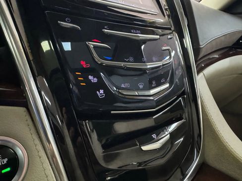 Used 2015 Cadillac Escalade Luxury image 35