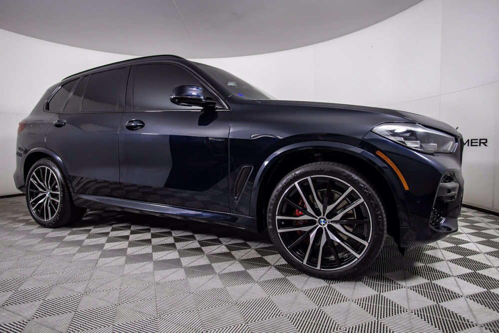 Used 2023 BMW X5 xDrive40i w/ M Sport Package AWD/4WD image 2