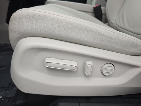 Certified 2026 Honda Odyssey EX-L image 30