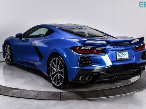 Used 2023 Chevrolet Corvette Stingray Preferred Cpe w/ Z51 Performance Package image 4