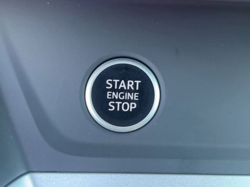 New 2025 Audi Q3 2.0T Premium image 25