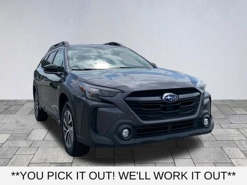 Used 2025 Subaru Outback Premium AWD/4WD image 1