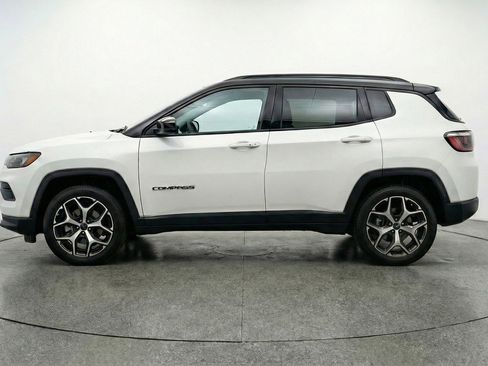 Used 2025 Jeep Compass Limited AWD/4WD image 5