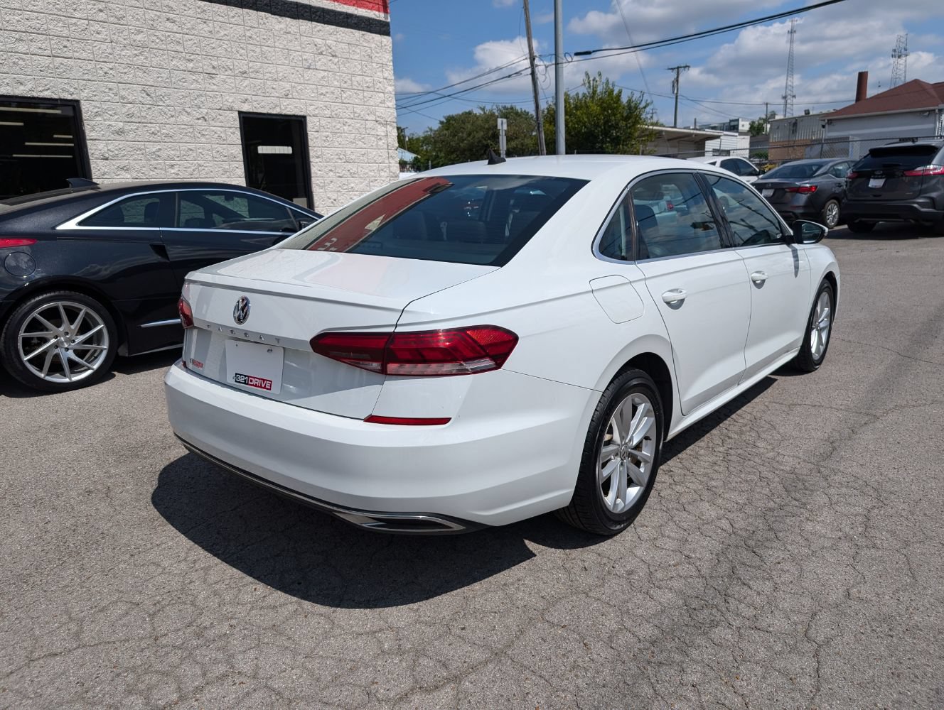 Used 2020 Volkswagen Passat 2.0T SE FWD image 6