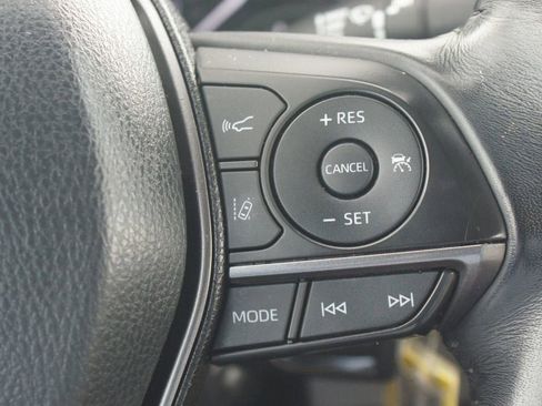 Used 2023 Toyota Camry SE image 8