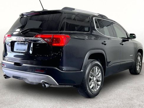 Used 2019 GMC Acadia SLT FWD image 2