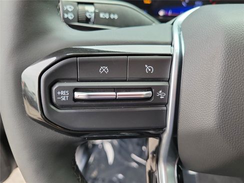 Used 2024 Chevrolet Colorado LT w/ LT Convenience Package III RWD image 23