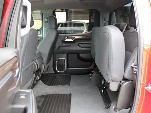 Used 2024 Chevrolet Silverado 1500 LT image 37