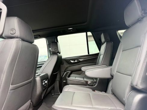 Used 2024 GMC Yukon Denali AWD/4WD image 23