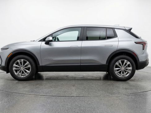 Used 2025 Chevrolet Equinox LT FWD image 5