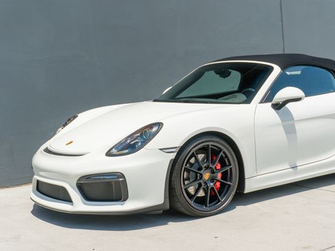 Used 2016 Porsche Boxster Spyder RWD image 21