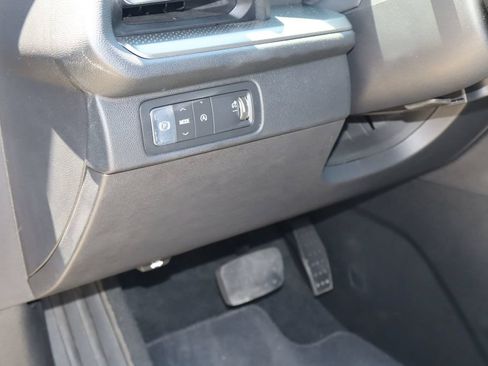 Used 2026 Chevrolet Traverse LT FWD image 24