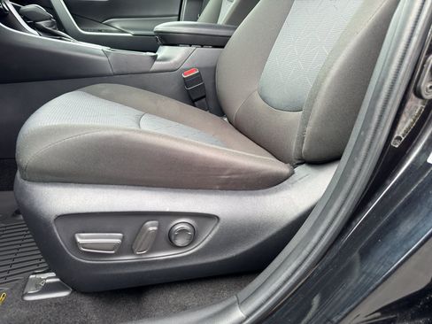 Certified 2025 Toyota RAV4 XLE AWD/4WD image 12