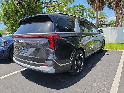 Certified 2025 Kia Carnival EX FWD image 16