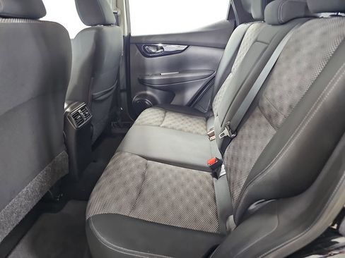 Used 2019 Nissan Rogue Sport SV image 17