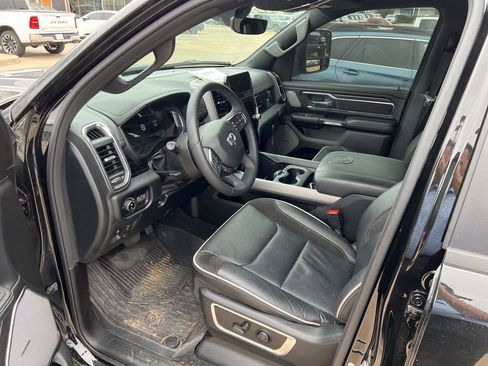 Used 2025 RAM 1500 Laramie image 6