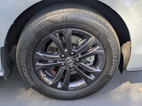 Used 2024 Toyota Sienna XLE Woodland Edition image 26