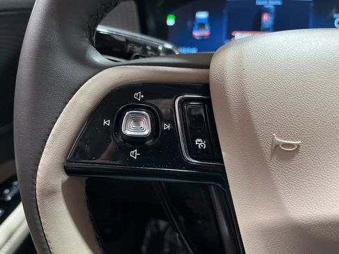 Used 2023 Lincoln Corsair Standard w/ Equipment Group 101A image 23