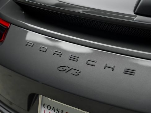 Used 2018 Porsche 911 GT3 RWD image 14