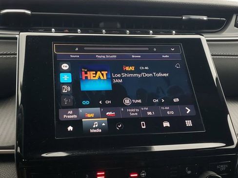 Certified 2025 Jeep Grand Cherokee Laredo X w/ Luxury Tech Group I image 31