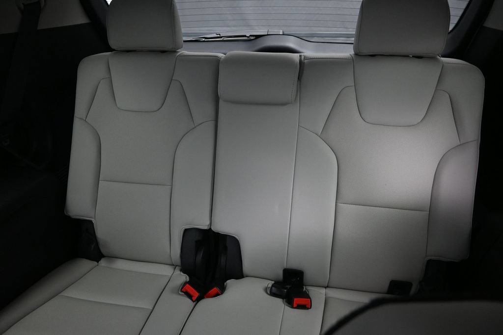 Used 2025 Kia Telluride EX w/ EX Captain's Chair Package FWD image 31
