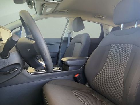 Used 2024 Kia Sportage LX FWD image 13
